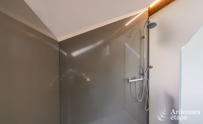 Gerumiges Cottage in Durbuy (Heyd) fr 14 Personen mit 5 Schlafzimmern, 5 Badezimmern, Sauna und Garten