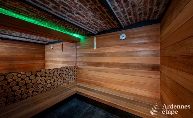 Gerumiges Cottage in Durbuy (Heyd) fr 14 Personen mit 5 Schlafzimmern, 5 Badezimmern, Sauna und Garten