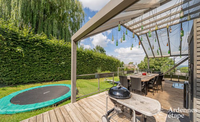 Gerumiges Cottage in Durbuy (Heyd) fr 14 Personen mit 5 Schlafzimmern, 5 Badezimmern, Sauna und Garten