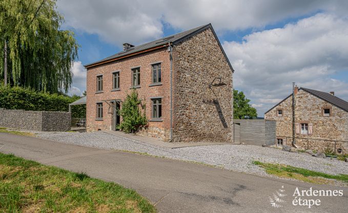 Gerumiges Cottage in Durbuy (Heyd) fr 14 Personen mit 5 Schlafzimmern, 5 Badezimmern, Sauna und Garten