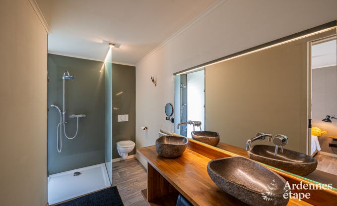 Gerumiges Cottage in Durbuy (Heyd) fr 14 Personen mit 5 Schlafzimmern, 5 Badezimmern, Sauna und Garten