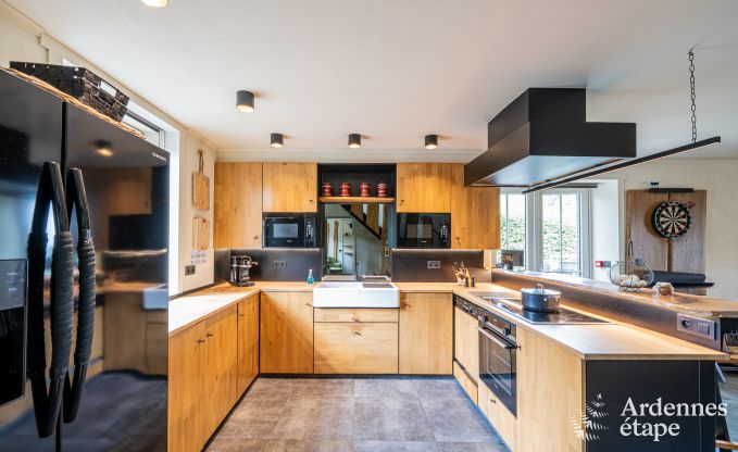 Gerumiges Cottage in Durbuy (Heyd) fr 14 Personen mit 5 Schlafzimmern, 5 Badezimmern, Sauna und Garten