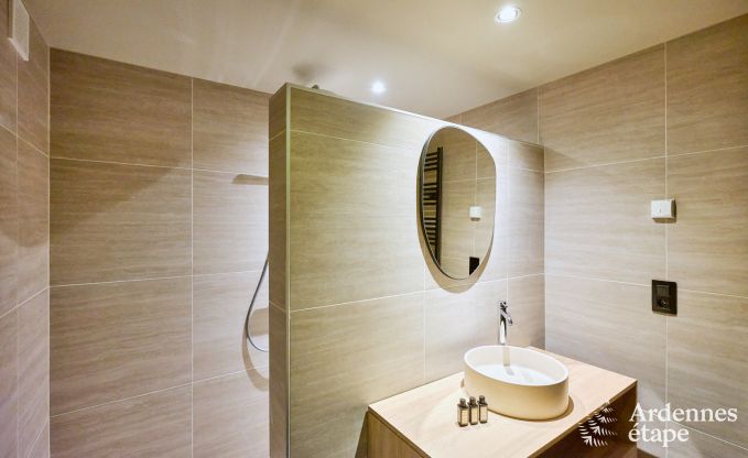 Ger�umiges Chalet f�r 8 Personen mit Sauna im Wald rund um Durbuy