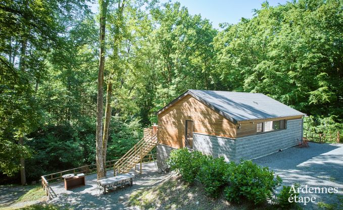 Ger�umiges Chalet f�r 8 Personen mit Sauna im Wald rund um Durbuy