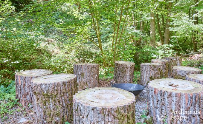 Ger�umiges Chalet f�r 8 Personen mit Sauna im Wald rund um Durbuy