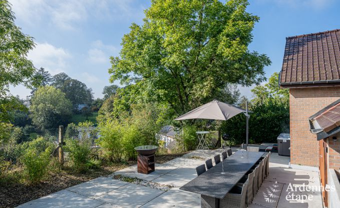 Chalet in Durbuy fr 12 Personen mit Jacuzzi, Sauna, Holzofen und Schwimmbad