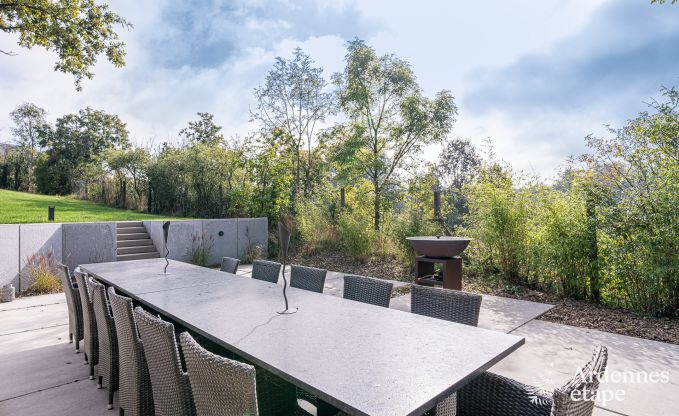 Chalet in Durbuy fr 12 Personen mit Jacuzzi, Sauna, Holzofen und Schwimmbad