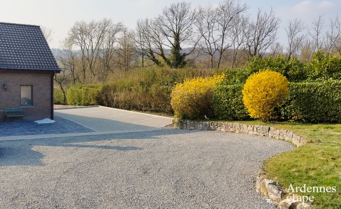 Chalet in Durbuy fr 12 Personen mit Jacuzzi, Sauna, Holzofen und Schwimmbad