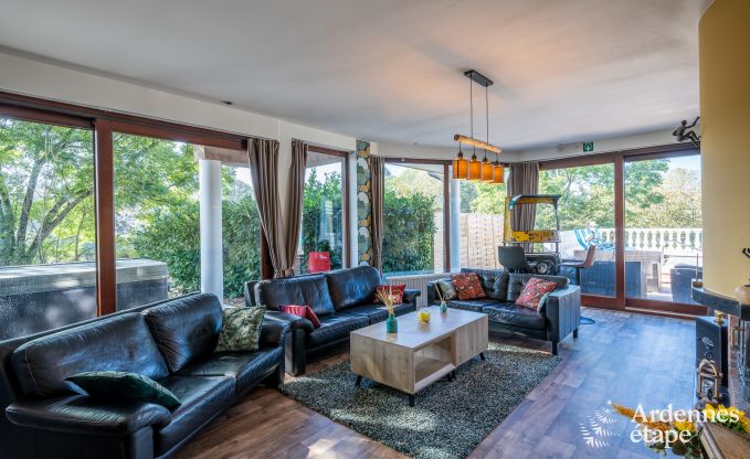 Chalet in Durbuy f�r 12 Personen mit Jacuzzi, Sauna, Holzofen und Schwimmbad