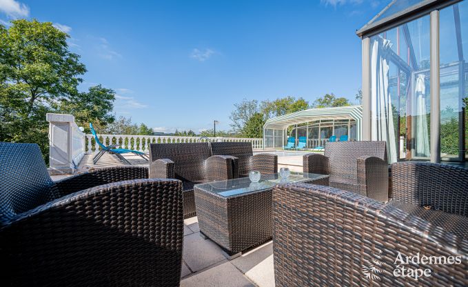 Chalet in Durbuy f�r 12 Personen mit Jacuzzi, Sauna, Holzofen und Schwimmbad