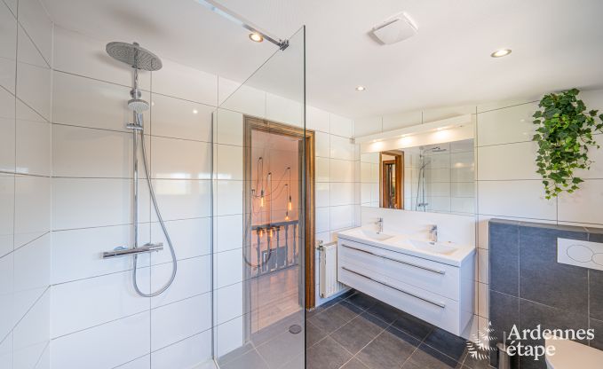 Chalet in Durbuy f�r 12 Personen mit Jacuzzi, Sauna, Holzofen und Schwimmbad