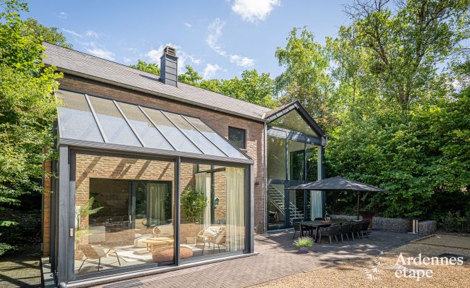 Ger�umige Villa f�r 8 Personen in Durbuy mit Sauna, Whirlpool und Privatgarten