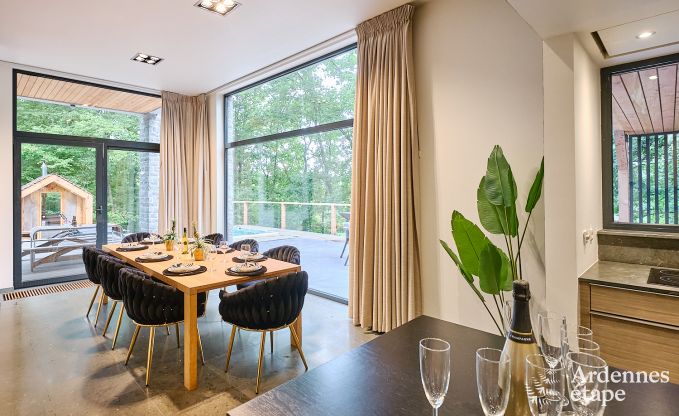 Luxusvilla in Durbuy fr 8 Personen mit Jacuzzi, Sauna, berdachtem Terrasse und Privatgarten