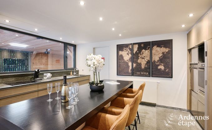 Luxusvilla in Durbuy fr 8 Personen mit Jacuzzi, Sauna, berdachtem Terrasse und Privatgarten