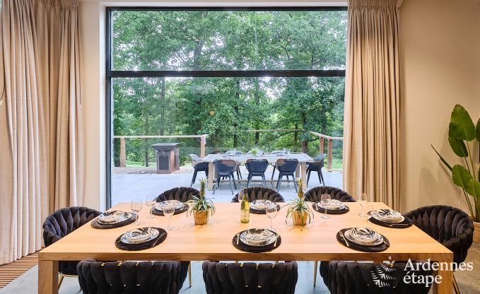 Luxusvilla in Durbuy fr 8 Personen mit Jacuzzi, Sauna, berdachtem Terrasse und Privatgarten