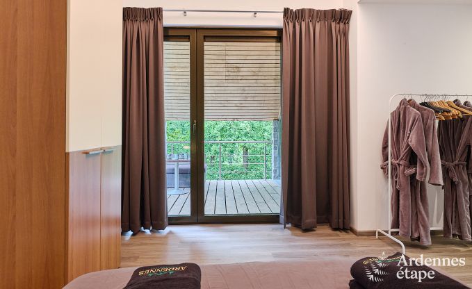 Luxusvilla in Durbuy fr 8 Personen mit Jacuzzi, Sauna, berdachtem Terrasse und Privatgarten