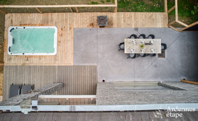 Luxusvilla in Durbuy fr 8 Personen mit Jacuzzi, Sauna, berdachtem Terrasse und Privatgarten