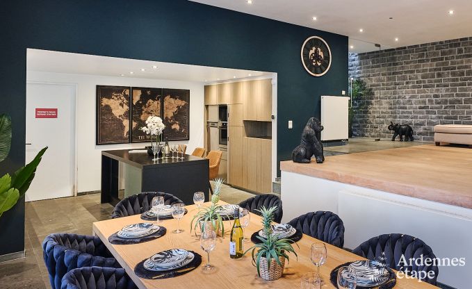 Luxusvilla in Durbuy fr 8 Personen mit Jacuzzi, Sauna, berdachtem Terrasse und Privatgarten