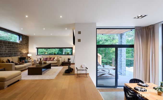 Luxusvilla in Durbuy fr 8 Personen mit Jacuzzi, Sauna, berdachtem Terrasse und Privatgarten