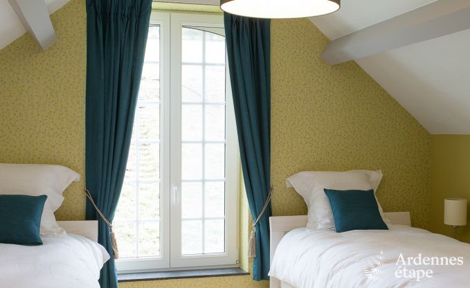 Luxusvilla in Durbuy: Unterkunft f�r 15 Personen mit Pool, Spa und Natur in den Ardennen