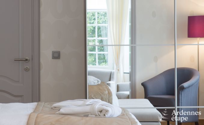 Luxusvilla in Durbuy: Unterkunft f�r 15 Personen mit Pool, Spa und Natur in den Ardennen