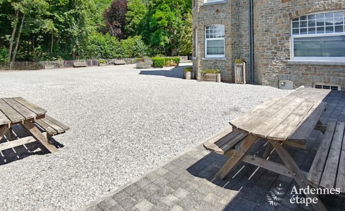Luxusvilla in Durbuy: Unterkunft f�r 15 Personen mit Pool, Spa und Natur in den Ardennen