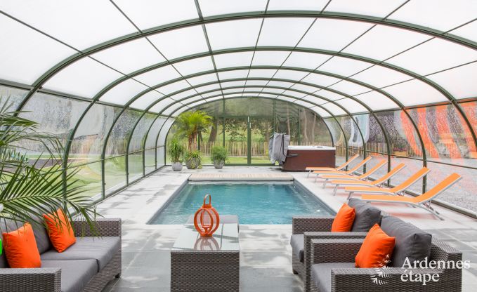 Luxusvilla in Durbuy: Unterkunft f�r 15 Personen mit Pool, Spa und Natur in den Ardennen