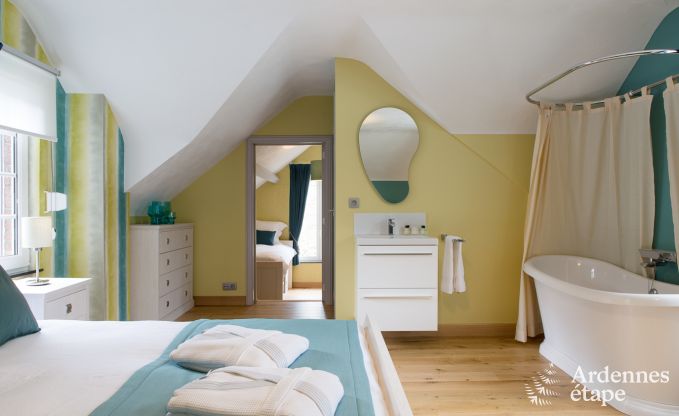 Luxusvilla in Durbuy: Unterkunft f�r 15 Personen mit Pool, Spa und Natur in den Ardennen