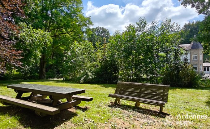 Luxusvilla in Durbuy: Unterkunft f�r 15 Personen mit Pool, Spa und Natur in den Ardennen