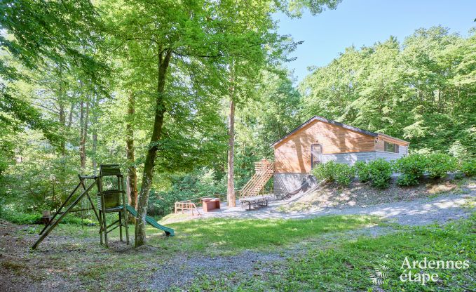 Ger�umiges Chalet f�r 8 Personen mit Sauna im Wald rund um Durbuy