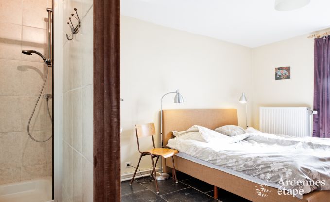 Ger�umiges Ferienhaus in Durbuy: 26 Personen, 9 Schlafzimmer, im Herzen der Ardennen