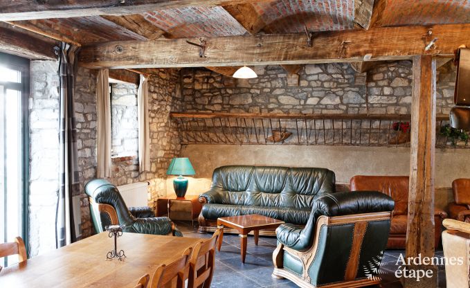 Ferienhaus in Durbuy: 32 Personen, 12 Schlafzimmer, privater Garten, Herz der belgischen Ardennen