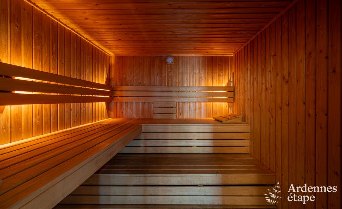 Chalet in Durbuy fr 12 Personen mit Jacuzzi, Sauna, Holzofen und Schwimmbad