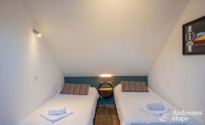 Chalet in Durbuy fr 12 Personen mit Jacuzzi, Sauna, Holzofen und Schwimmbad