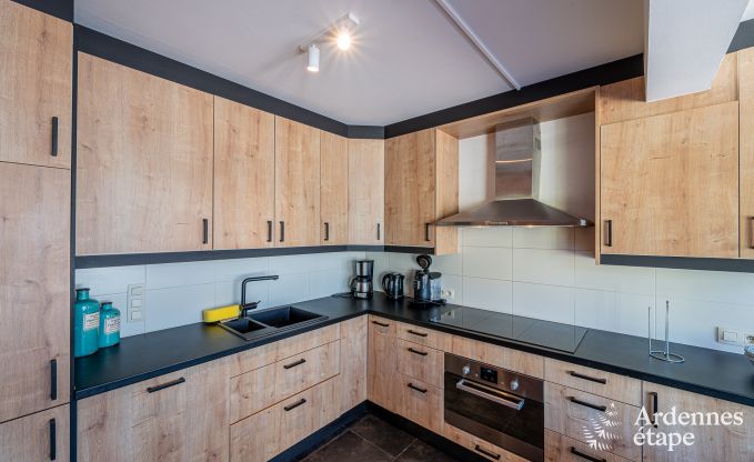 Chalet in Durbuy fr 12 Personen mit Jacuzzi, Sauna, Holzofen und Schwimmbad