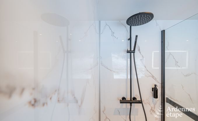 Luxusvilla in Durbuy: Genie�en Sie Wellness, Kunst und Natur f�r 8 Personen