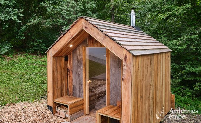 Luxusvilla in Durbuy fr 8 Personen mit Jacuzzi, Sauna, berdachtem Terrasse und Privatgarten