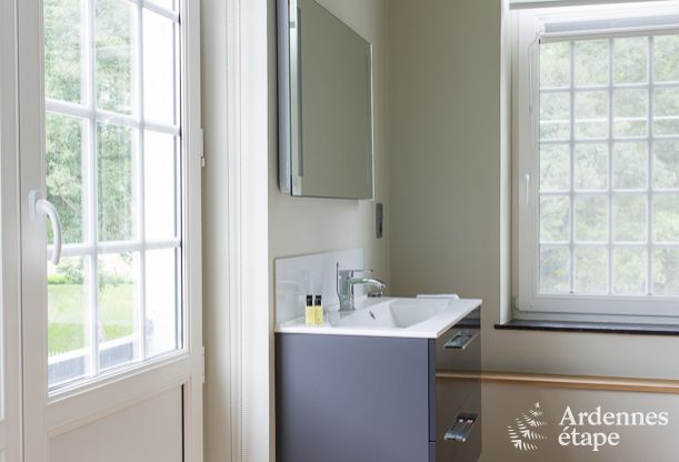 Luxusvilla in Durbuy: Unterkunft fr 15 Personen mit Pool, Spa und Natur in den Ardennen