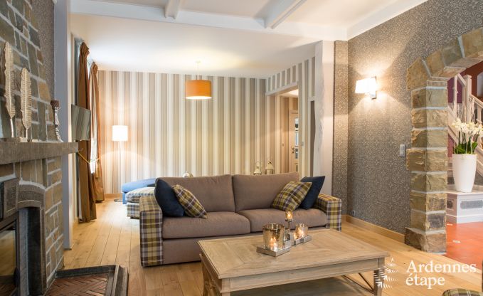 Luxusvilla in Durbuy: Unterkunft fr 15 Personen mit Pool, Spa und Natur in den Ardennen