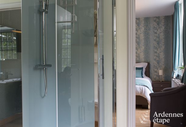 Luxusvilla in Durbuy: Unterkunft fr 15 Personen mit Pool, Spa und Natur in den Ardennen