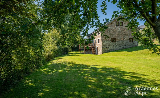 Ferienhaus mit �berdachter Whirlpool Erez�e 16 Pers. Ardennen