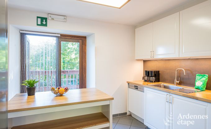 Ferienhaus mit �berdachter Whirlpool Erez�e 16 Pers. Ardennen