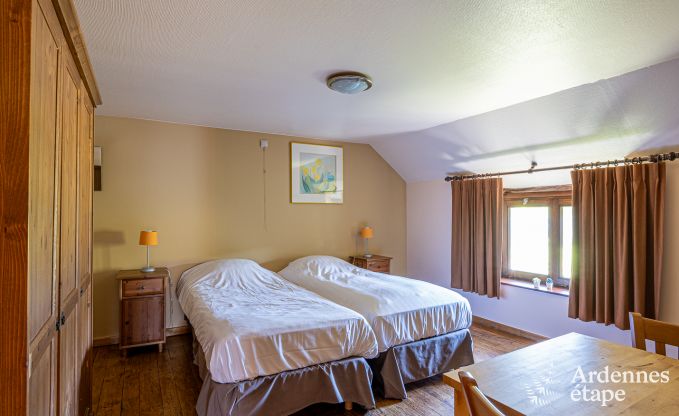 Ferienhaus mit �berdachter Whirlpool Erez�e 16 Pers. Ardennen