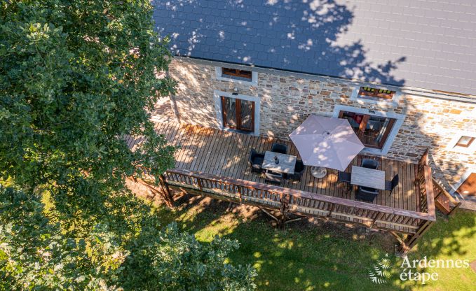 Ferienhaus mit �berdachter Whirlpool Erez�e 16 Pers. Ardennen