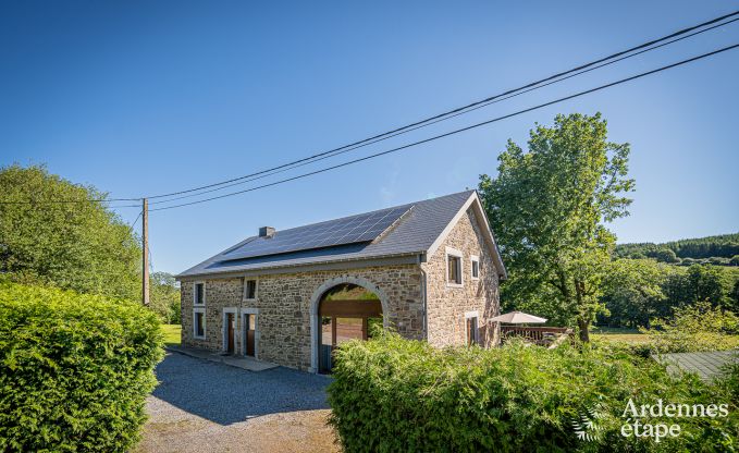 Ferienhaus mit �berdachter Whirlpool Erez�e 16 Pers. Ardennen