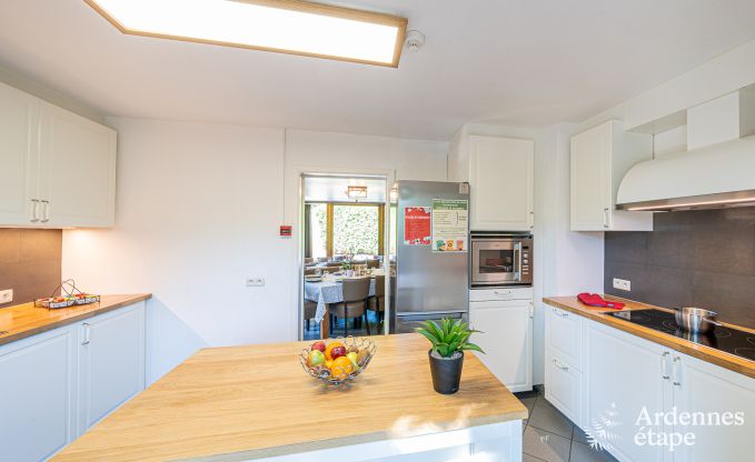 Ferienhaus mit �berdachter Whirlpool Erez�e 16 Pers. Ardennen