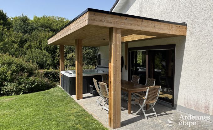 Gem�tliches Ferienhaus f�r 6 Personen in Erez�e, Ardennen: genie�en Sie Komfort, Jacuzzi und die N�he zur Natur