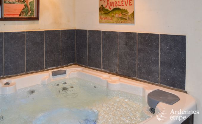 Gerumiges Haus fr 12 Personen in Ereze, 6 Schlafzimmer, Sauna, Jacuzzi, Spielzimmer, Ardennen