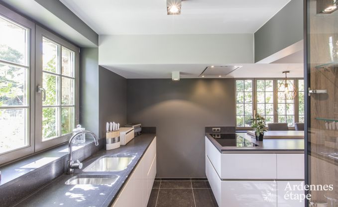 Schloss Ereze 12/15 Pers. Ardennen Schwimmbad Wellness Behinderten gerecht