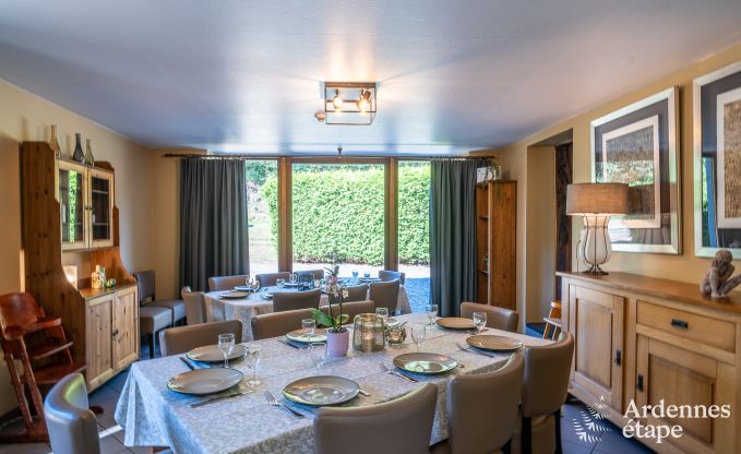 Ferienhaus mit �berdachter Whirlpool Erez�e 16 Pers. Ardennen